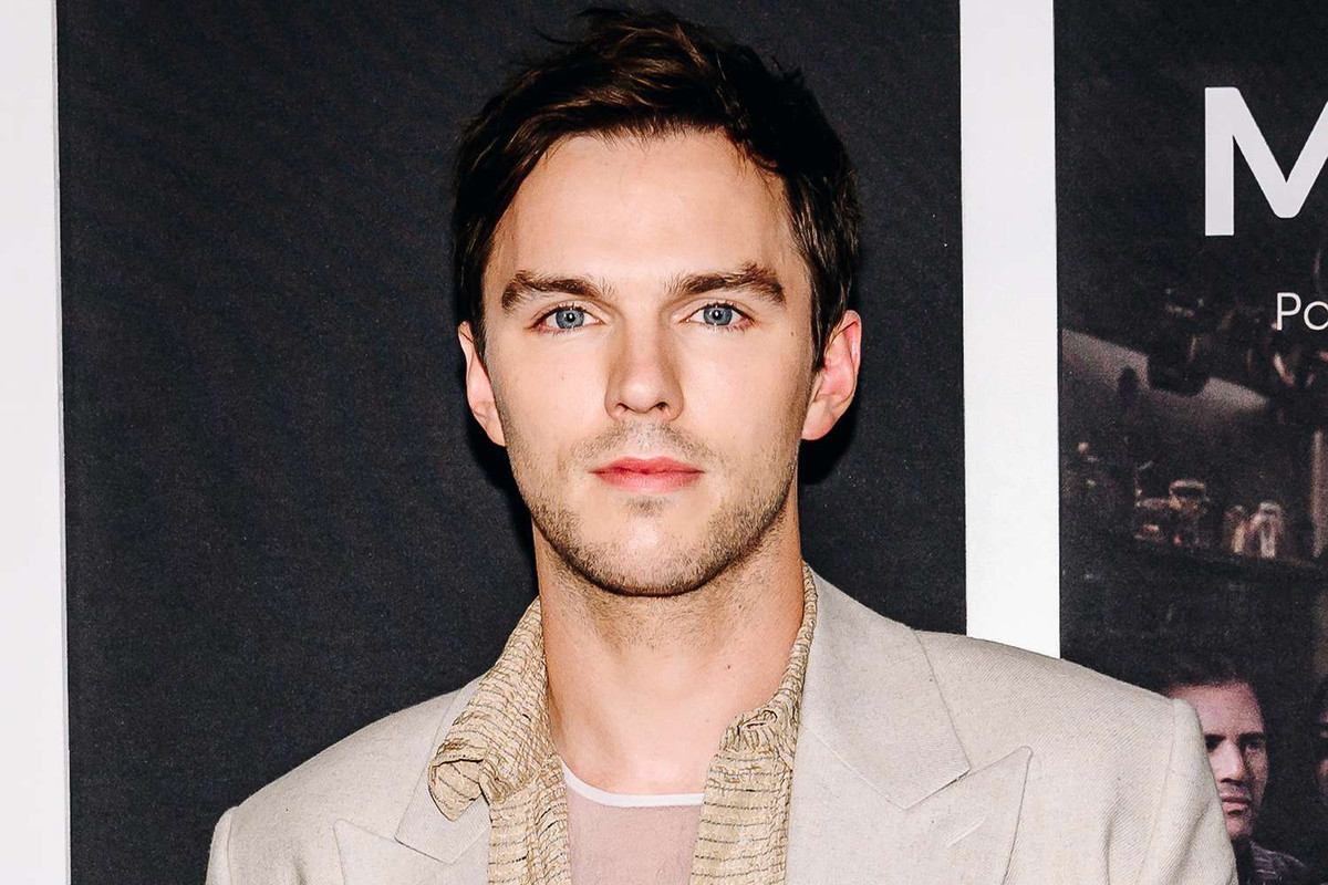 nicholas-hoult-the-menu-premiere-111522-ed90f1d2737c460794b9d74d172809f7.jpg