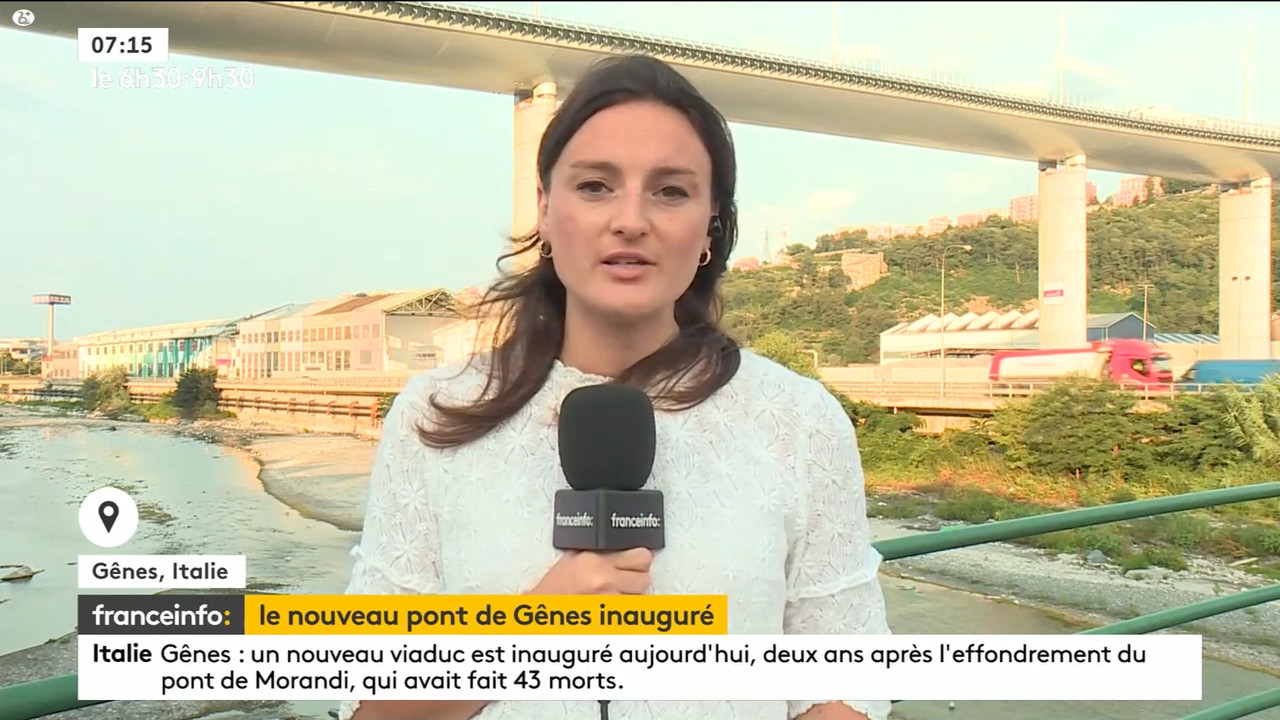 08.03 - 05.29.00 - 9h30. Entre JT, chroniques, invités et revues de p....ts_snapshot_00.52.19.697
