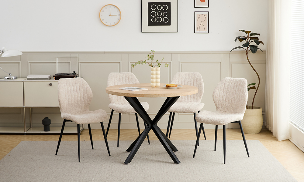 Table à manger raffinée - vue d'ensemble