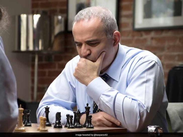 Garry playing a chess match