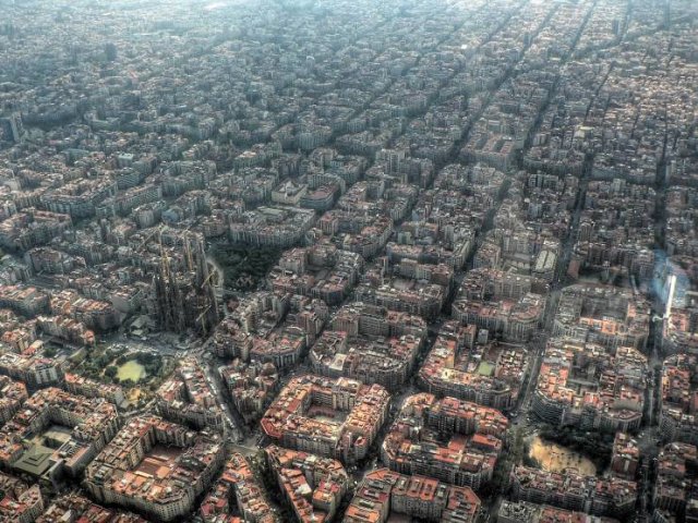 Famous-Landmarks-Distance-Looks-8