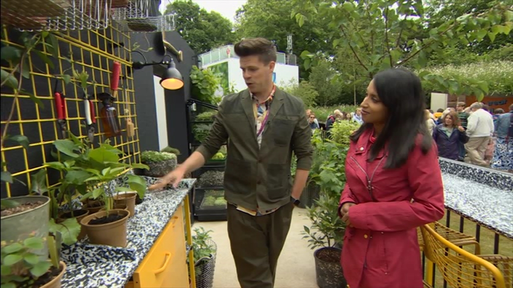 BBC London News_20220525_18301900.ts_snapshot_24.56.185