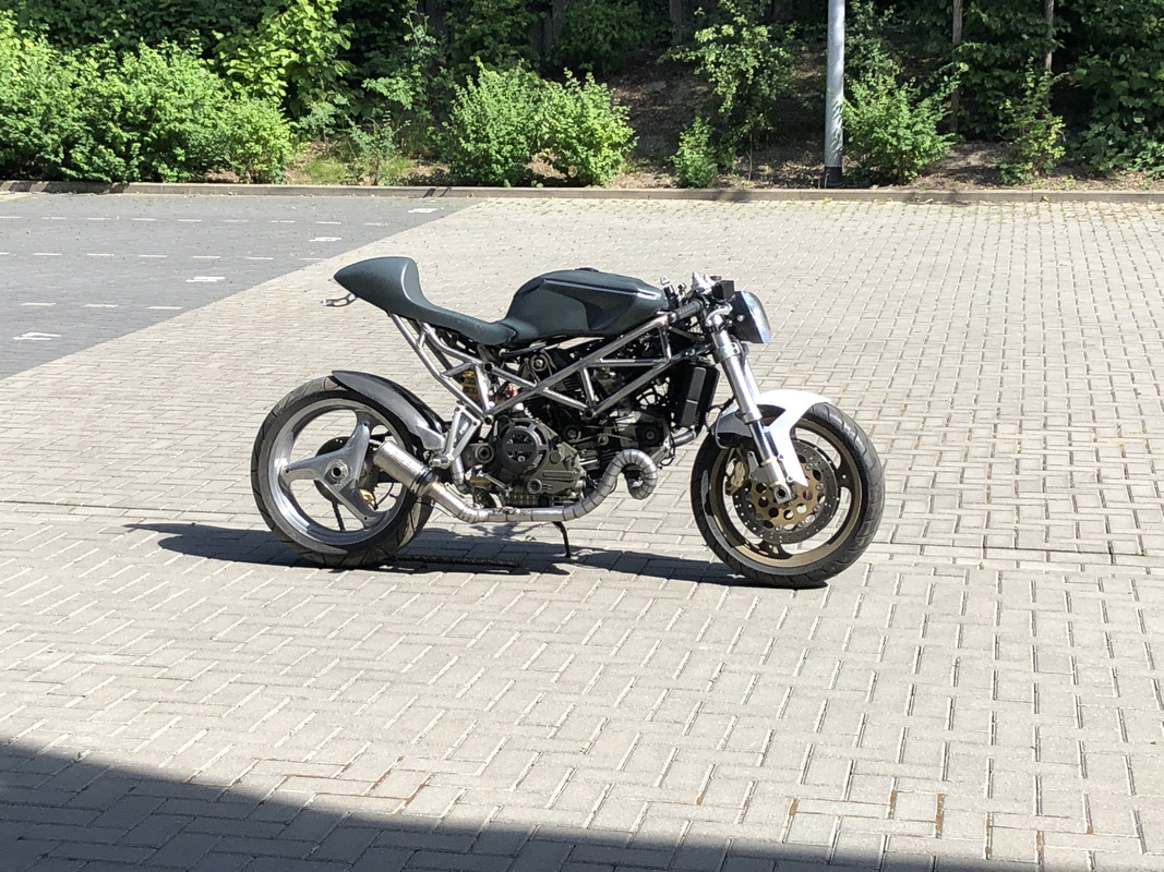 96BAD72E-0658-4AE3-8384-C4C9234339CC