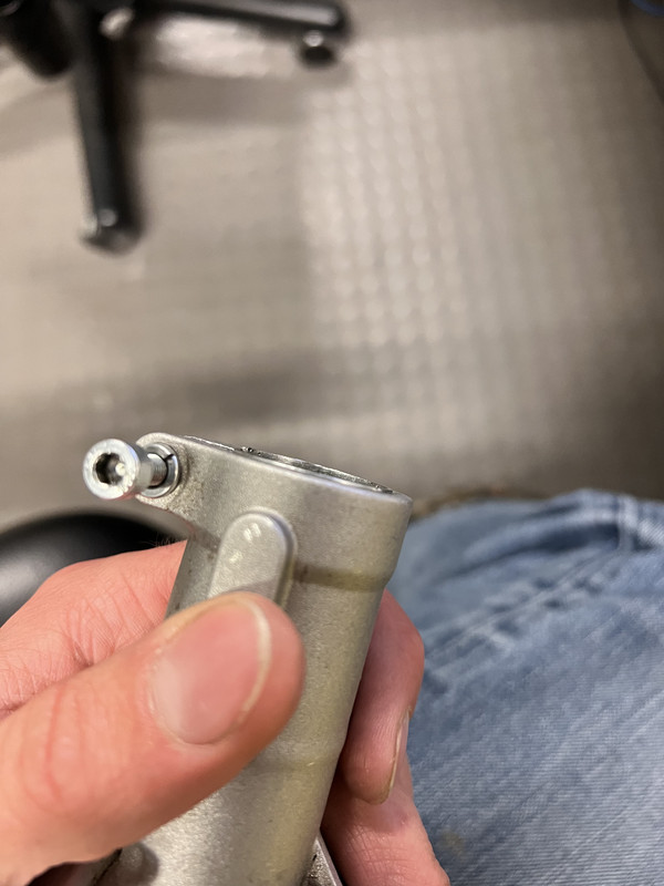 5F83AA16-08BD-4E2C-A8D3-C764B0242A9F