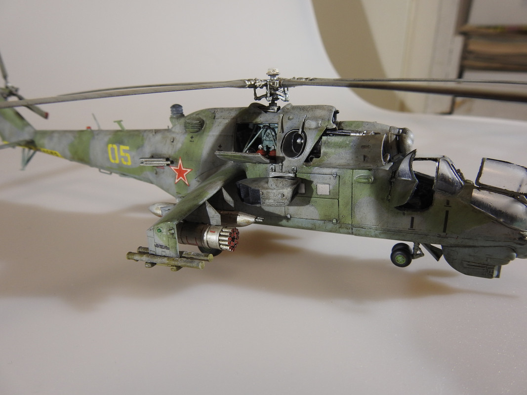 Mi-24 Hind, Zvezda 1/72 - klar DSCN3008