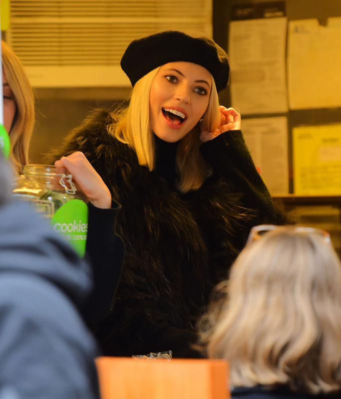 93CBDAA3-4919-411C-9AE5-EC953E2DFFE0