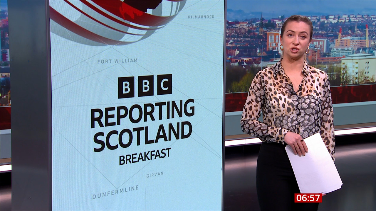 04.10 - 06.50.00 - Breakfast. The BBC's Breakfast programme features ....ts_snapshot_08.09.308