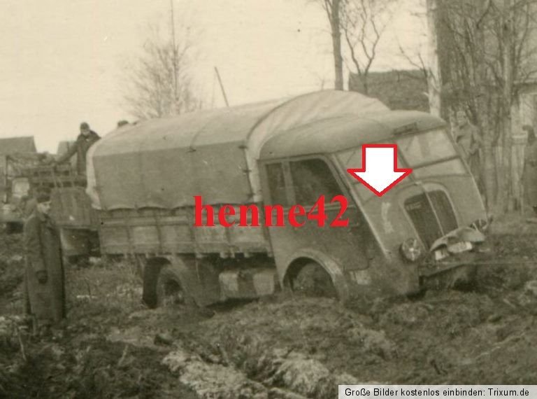 Foto Fallschirmjäger Sturmregiment Fahrzeug mit 