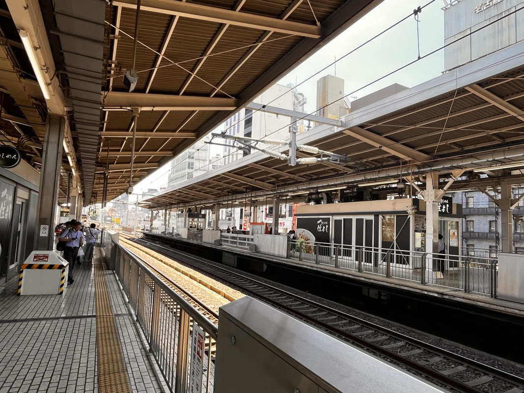 2E3C32F4-88F2-4A73-AFA5-CED3C4212C75