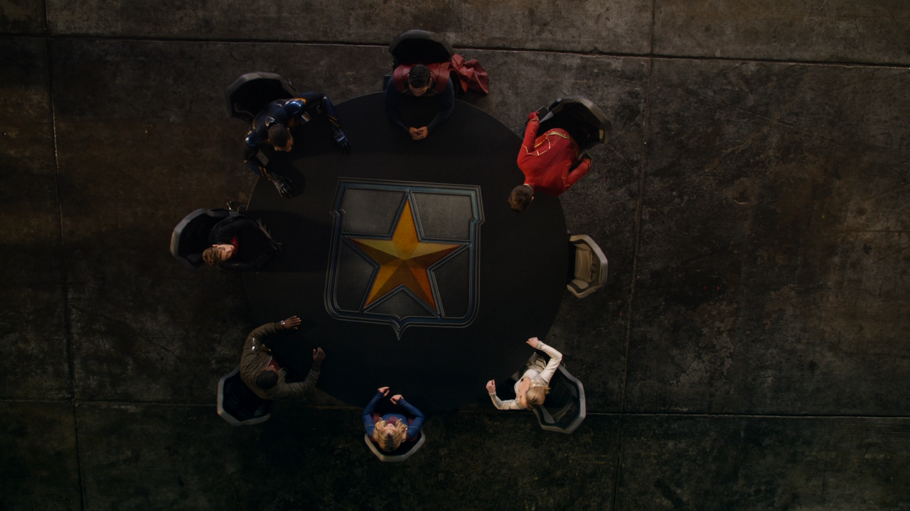 Legends.of.Tomorrow.S05E01.Crisis.on.Infinite.Earths.Part.5.1080p.Amazon.WEB-DL.DD 5.1.H.264-QOQ.mkv