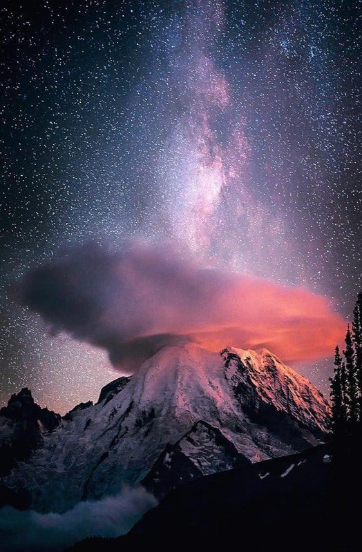 https://i.postimg.cc/g0gpG8CL/Milky-Way-over-Mt-Rainer.jpg