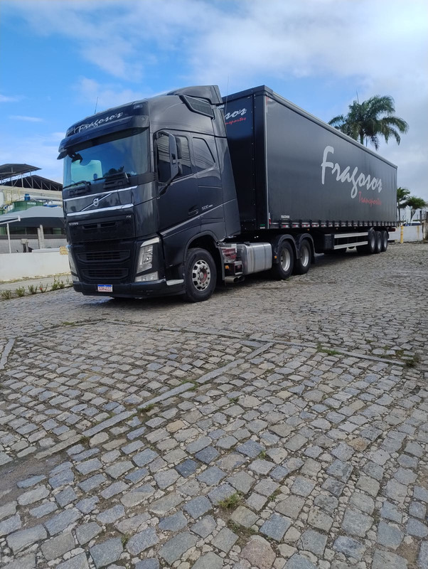Frota de Caminhões Fragoso's Transportes