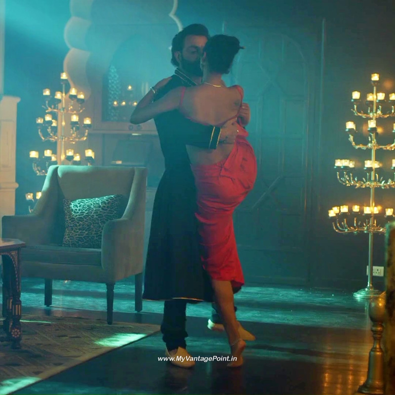 28Esha Gupta Hot in Aashram Web Series