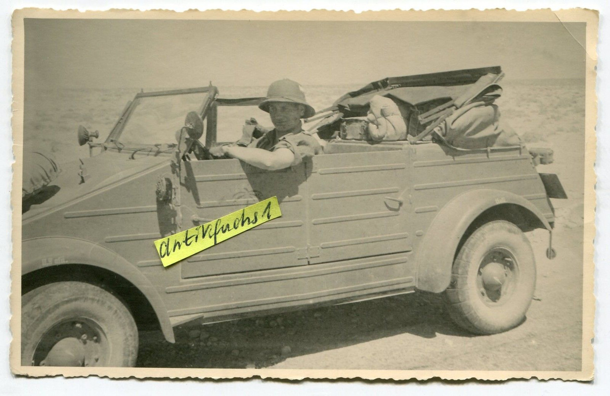 VW-Kübelwagen des Afrikakorps in Afrika im 2.WK