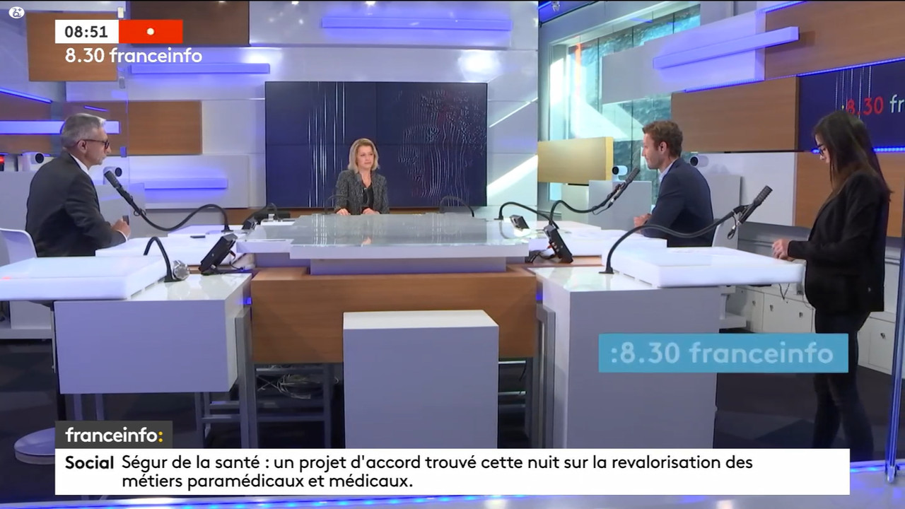 09 July - 06.57.00 - 9h30. Entre JT, chroniques, invités et revues de p....ts_snapshot_00.53.06.748