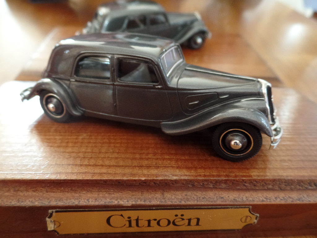Norev - 22 cv Berline Gris irisé