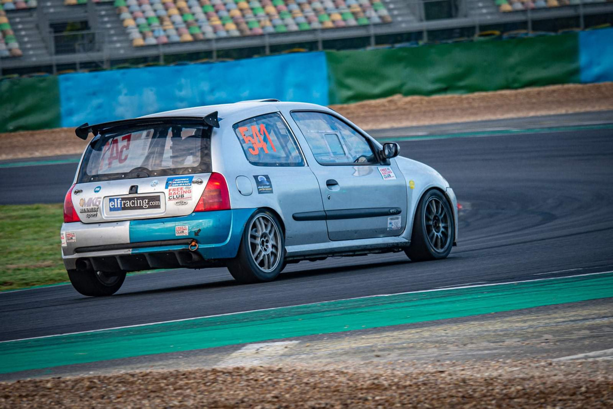 3B471947-662A-446F-887C-03B8F8553D03