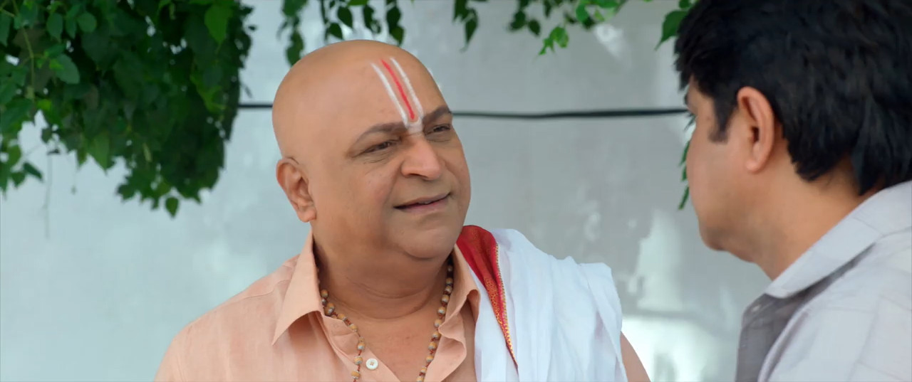 Mister Middle Class 2026 WebRip [Tamil + Malayalam + Kannada] 480p 720p ESub Screenshot