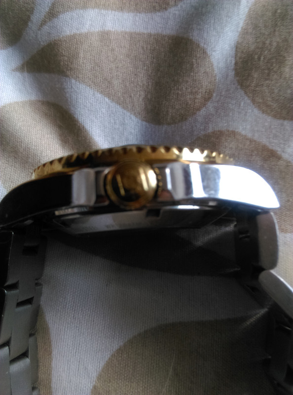 1568233786978-900497354