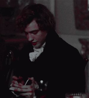 tumblr-9629cb37e37ae8d279f4db6c0c8a0fdf-1d16992f-400-ezgif-com-resize.gif
