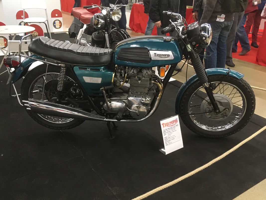 61281C3D-C529-4C1B-AD17-76F64F3E1A55