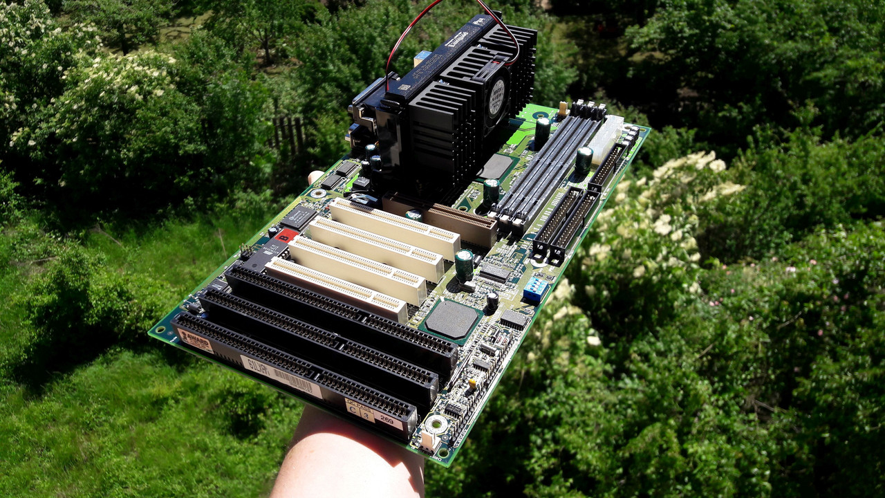 EPOX-EP-61LXA-M-P2-233-55