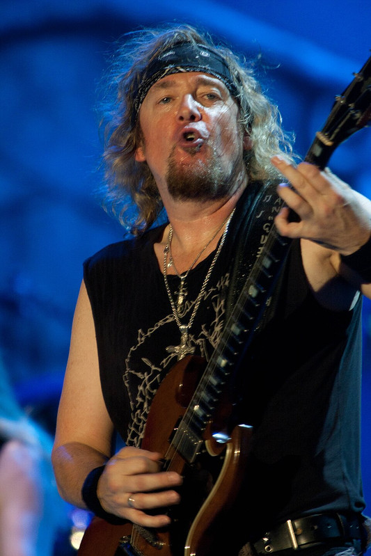 Adrian-Smith-Bluesfest-July-6-2010.jpg