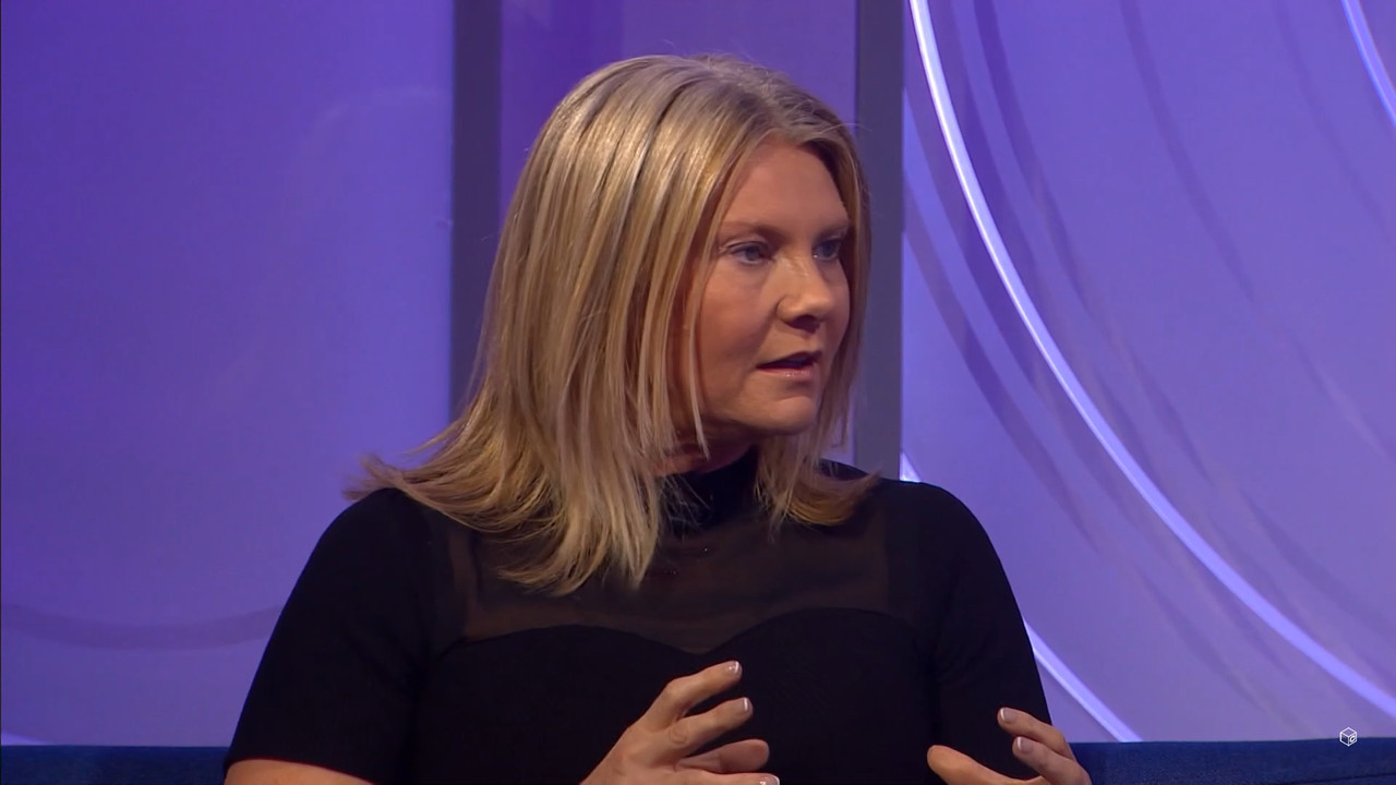 03.06 - 23.10.00 - Sportscene. Jane Lewis presents all the highlights....ts_snapshot_15.48.002