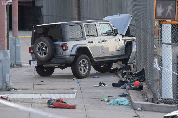 Vehicle hits 6 people in the Bronx