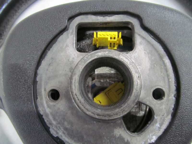 vw-golf-iii-komputer-silnika-030906026c