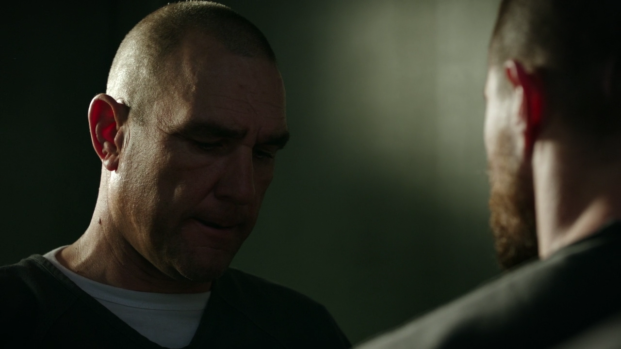 Arrow.S07E01.Detenuto.4587.720p.BDRip.ITA.ENG.AC3.x264-BlackBit[screenshot 5]