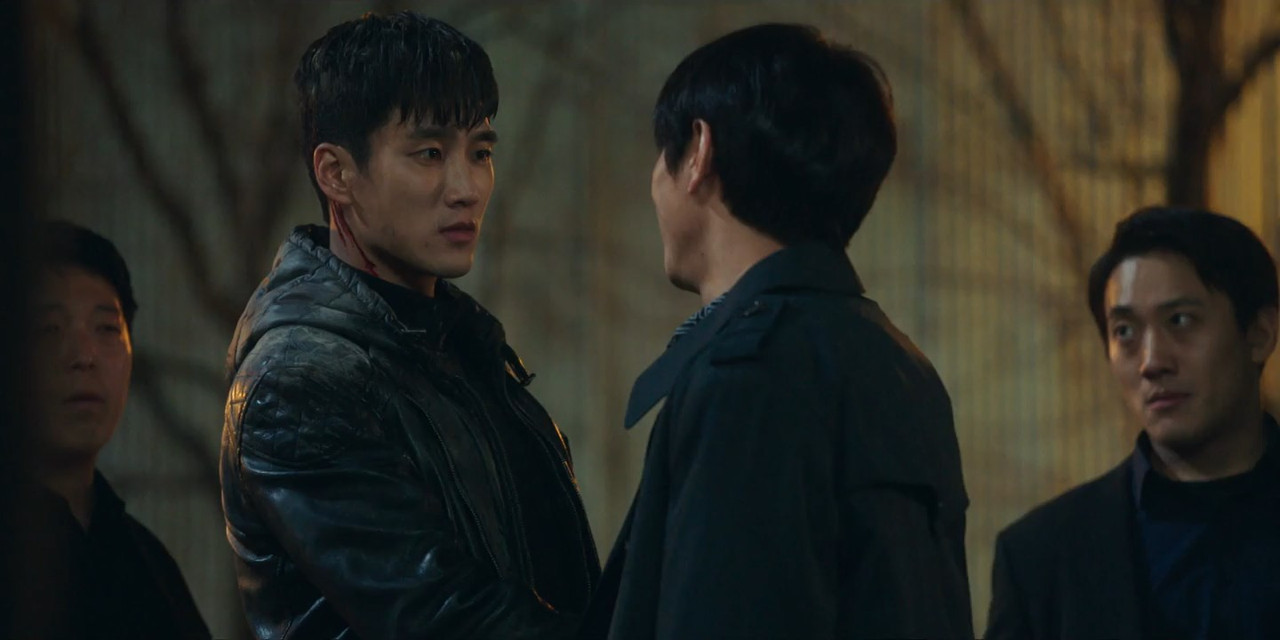 Itaewon Class (2020) Season 1 [Hindi + Korean] WebRip 480p 720p ESub - Complete Screenshot