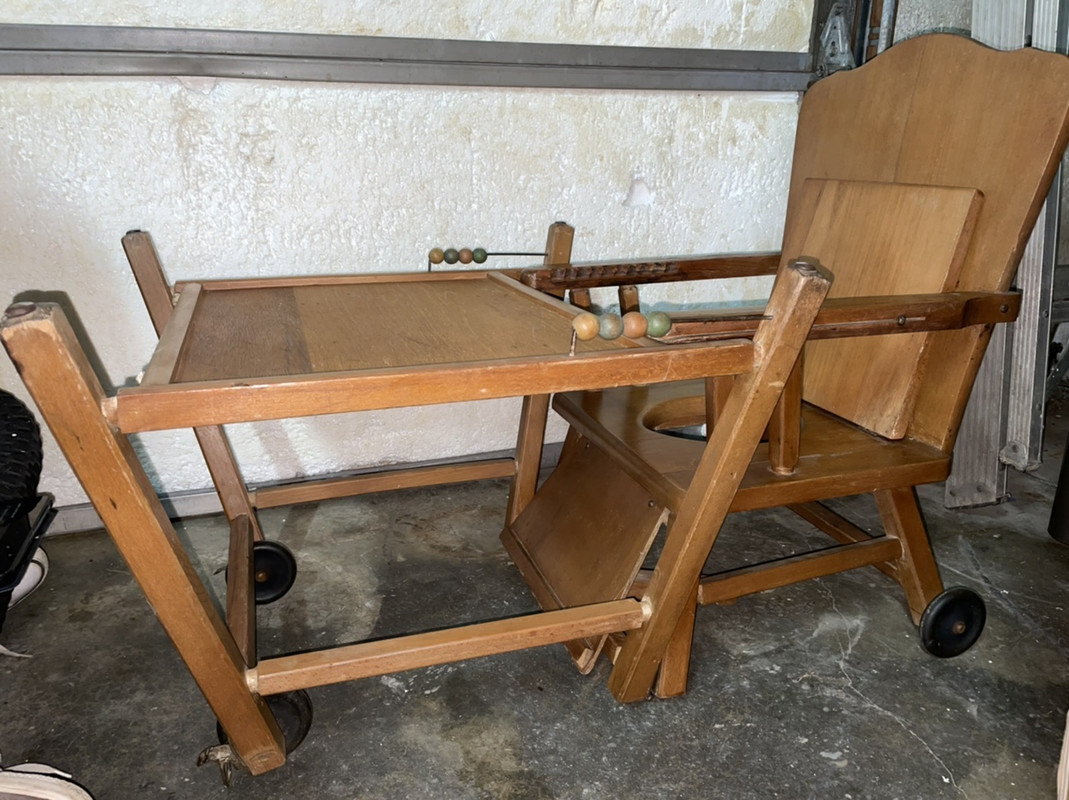 A4C8B198-D992-4209-8613-E7B12D1943A1