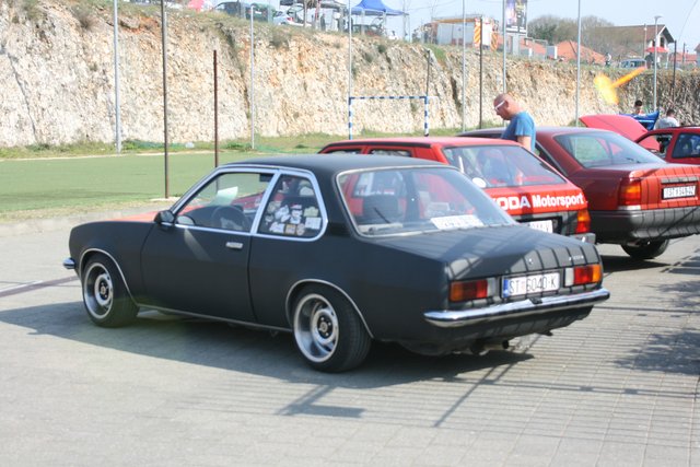 opel ascona b - Page 7 IMG-0197