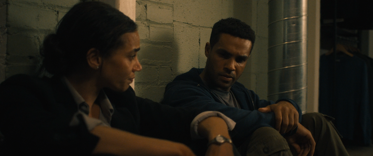 Safe House 2025 BDRip 1080p sele Zen mkv snapshot 00 43 44 080