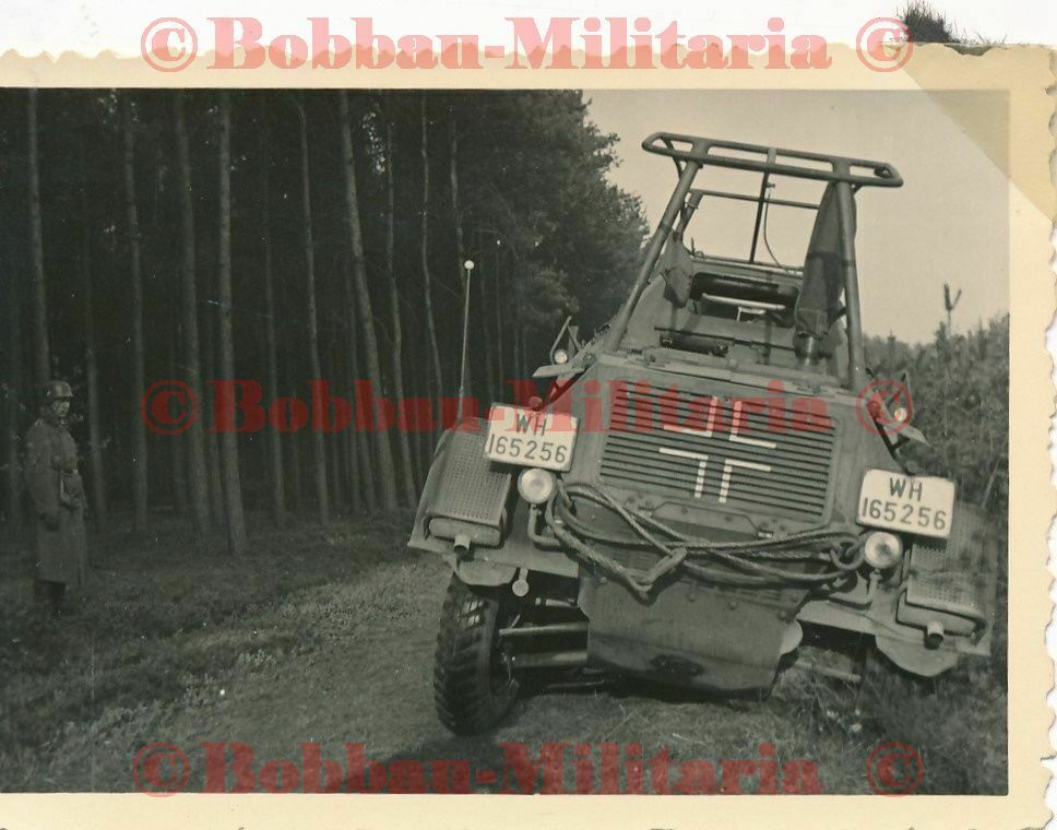 Aufklärungs-Abt.(mot.) 3 SdKfz 232 Panzerspähwagen Rahmenantenne