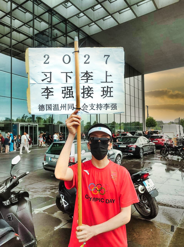 09C8D1F2-647F-4BD4-B61E-DF8E78A892D1