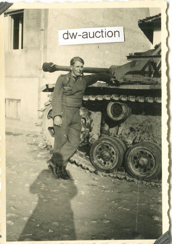 Sturmgeschütz Langrohr von Stug Abt. 242 in Ital