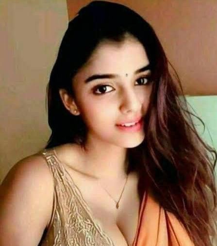 Desi girl flashing her boobs Exclusive