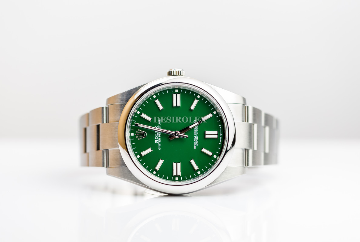 BNIB Rolex 124300 Oyster Perpetual 41mm GREEN Dial March 2025