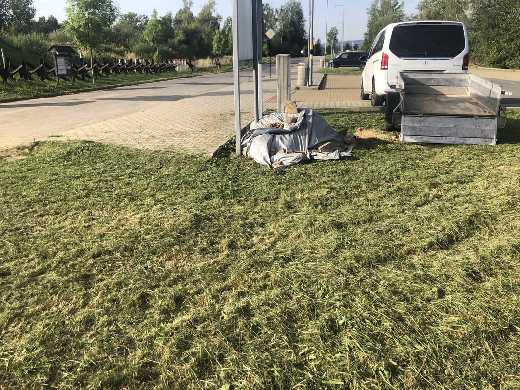 9910BBD6-61A6-4303-BC9D-E79491F79AD9