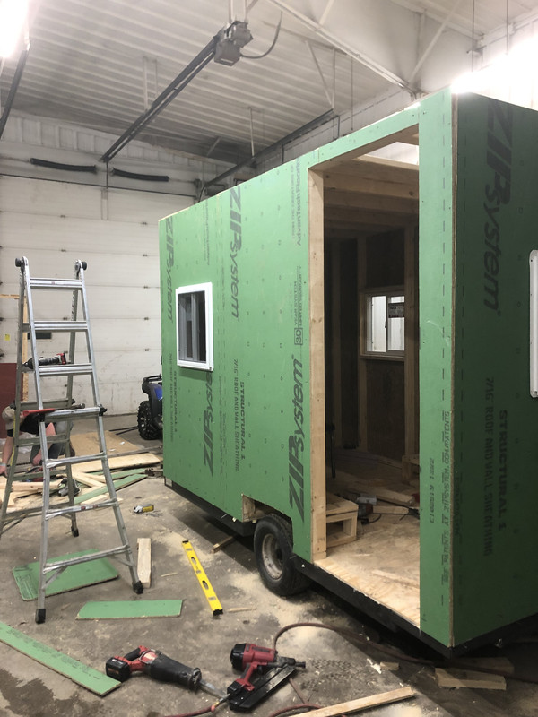 84075F1A-44DE-46F5-9CAF-1C3017E431D1