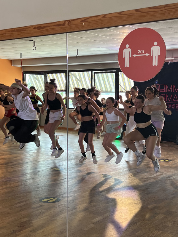 7B0861DA-18F2-4AE1-A693-FBA3C456A5B1