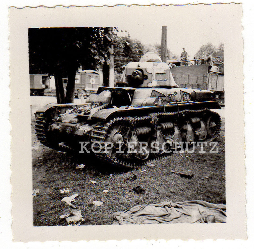 Original Foto französischer Panzer Tarnanstrich