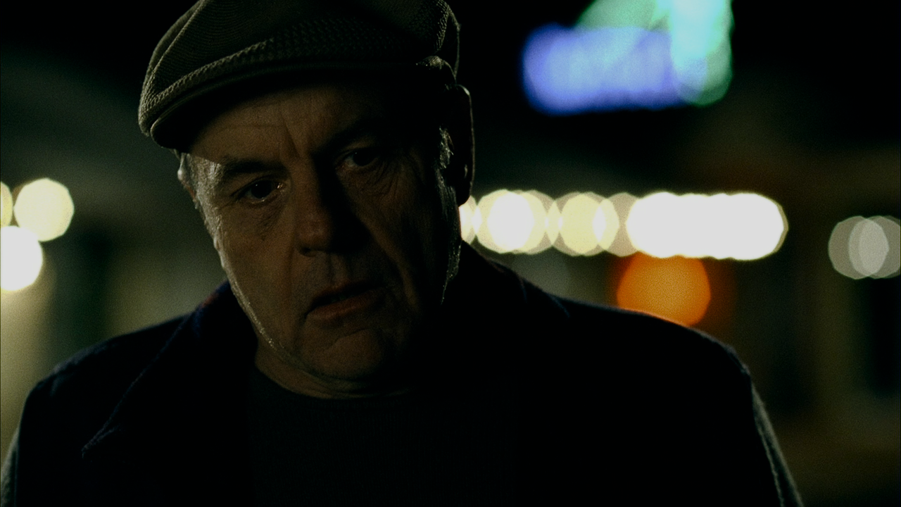 Reeker.2005.2160p.UHD.BDRemux.HDR.DTS-HD.MA.5.1.by DVT.mkv_snapshot_00.39.47_[2022.05.17_11.40.59]