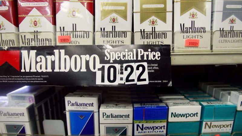 smokes