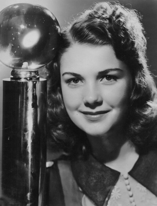 Anne_Baxter_a50