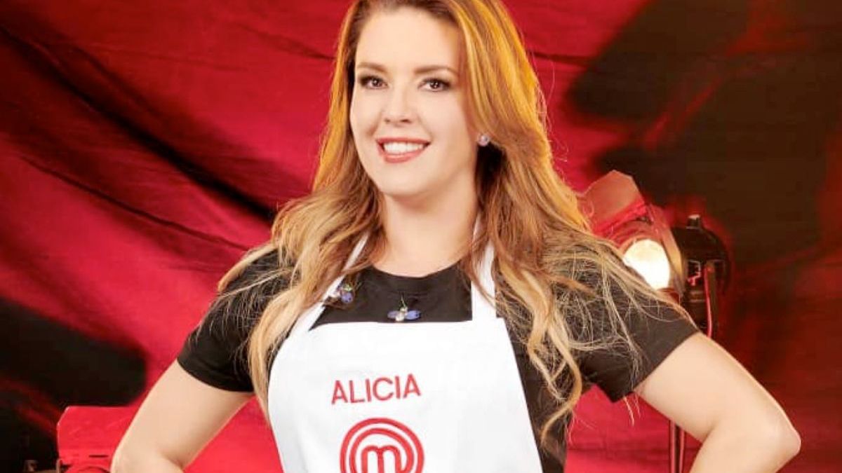 Alicia Machado se quitó casi todo para mostrar su sensual silueta