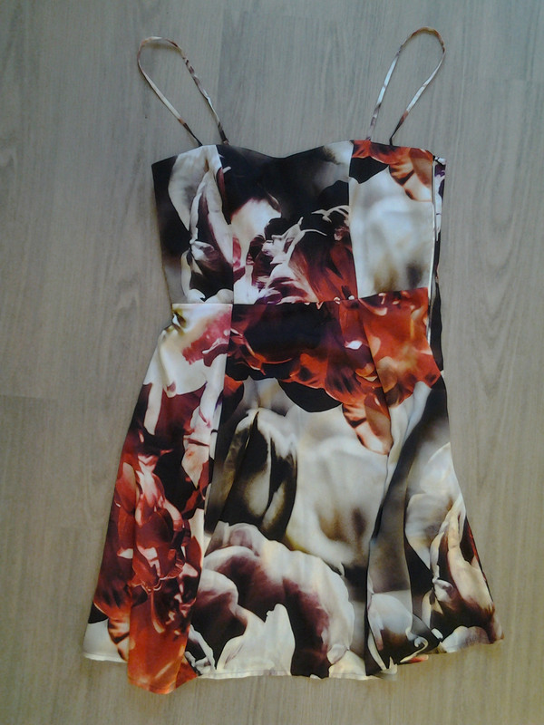 22 Short Dress with red-black Floral prints (1)