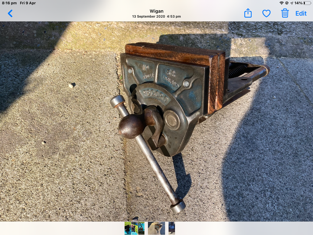 AF6F8D4B-25C2-480C-901A-33B16DA23E90